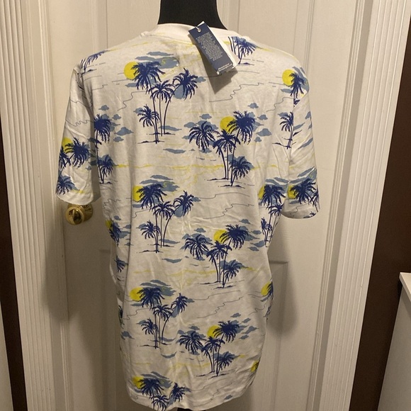 Original Penguin By Munsingwear Men’s Tropical Tee sz L NWT - Picture 3 of 6